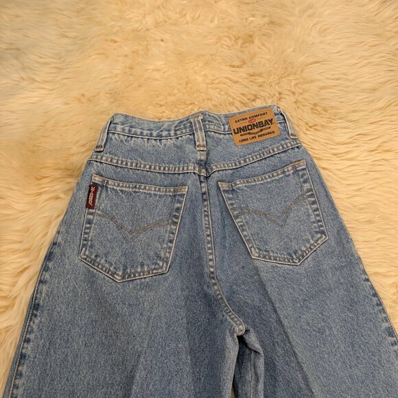 Union Bay Women's Blue Mid Washed Tapered High Waist Mom Jeans Size 5/6 - Picture 8 of 8